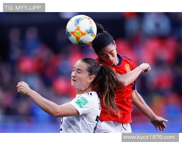 德国足球球星的女友是谁揭秘背后的爱情故事与生活点滴