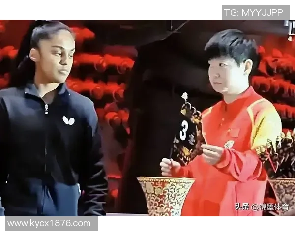 球星亲自送足球鞋给粉丝，背后意义深刻引发球迷热议